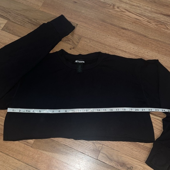ALL ACCESS Encore Cropped Raw Edge Sweatshirt In Black Size M - Picture 5 of 8